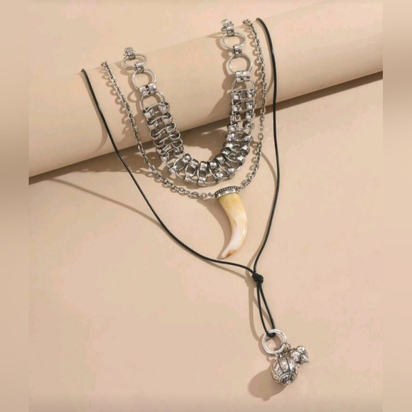 NWT Multilayer Stacked Link Choker Animal Horn & Leather Pendant Silver Necklace - Picture 6 of 15